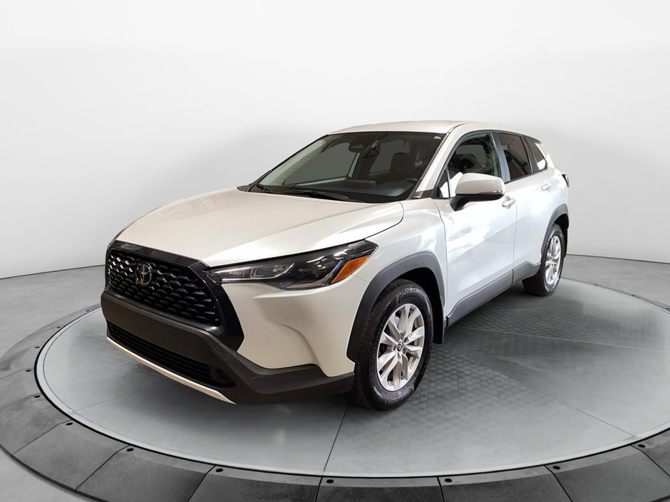 2023 Toyota COROLLA CROSS in Jonquière, Quebec - w940px