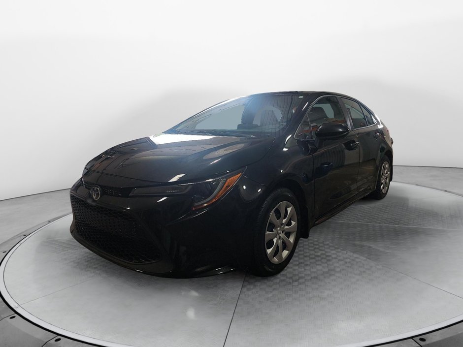 Toyota Corolla  2022 à Sept-Îles, Québec - w940px