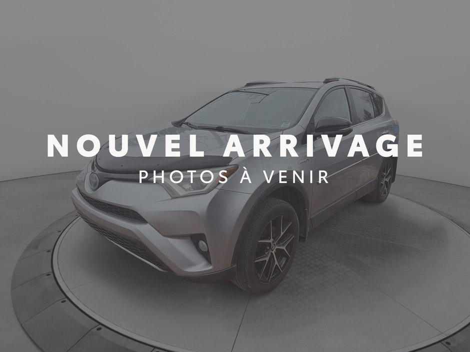 2017 Toyota RAV4 Hybrid in Sept-Îles, Quebec - w940px