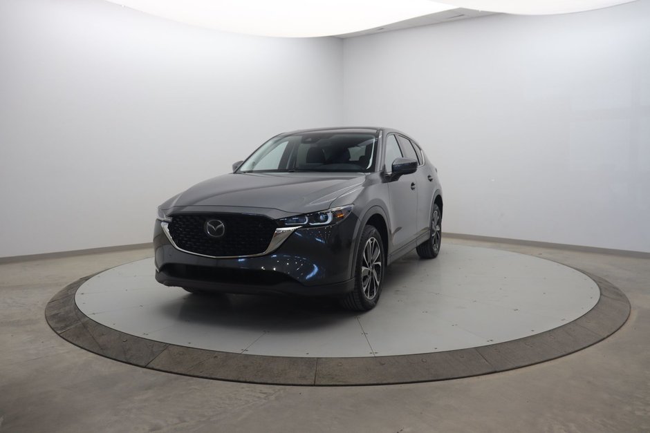 2022 Mazda CX-5 in Sept-Îles, Quebec - w940px