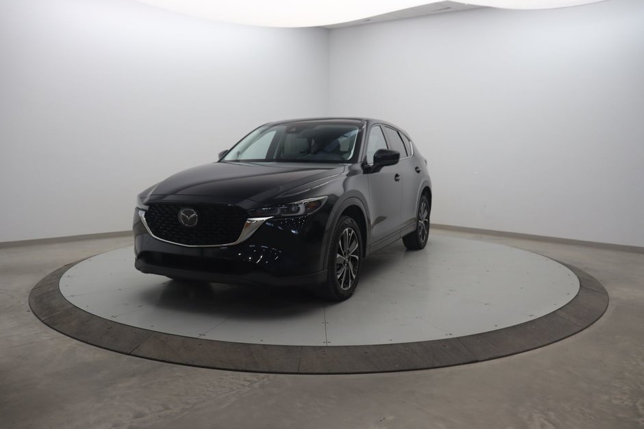 2023 Mazda CX-5 in Jonquière, Quebec - w940px