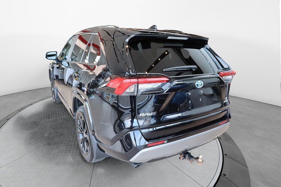 Toyota RAV4 Hybrid SE 2022-4