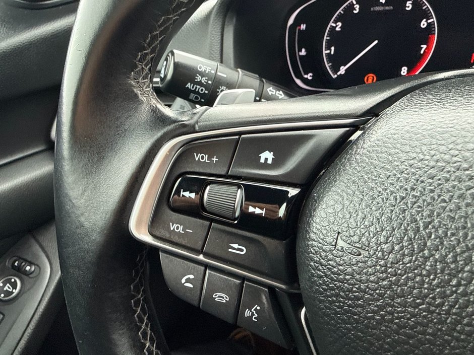 Honda Accord Sedan Sport 2018-14