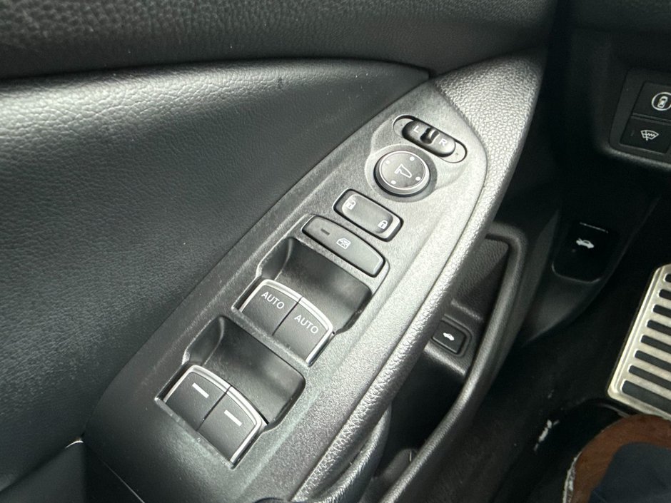 Honda Accord Sedan Sport 2018-13