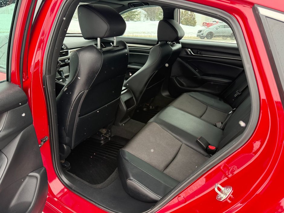 Honda Accord Sedan Sport 2018-11