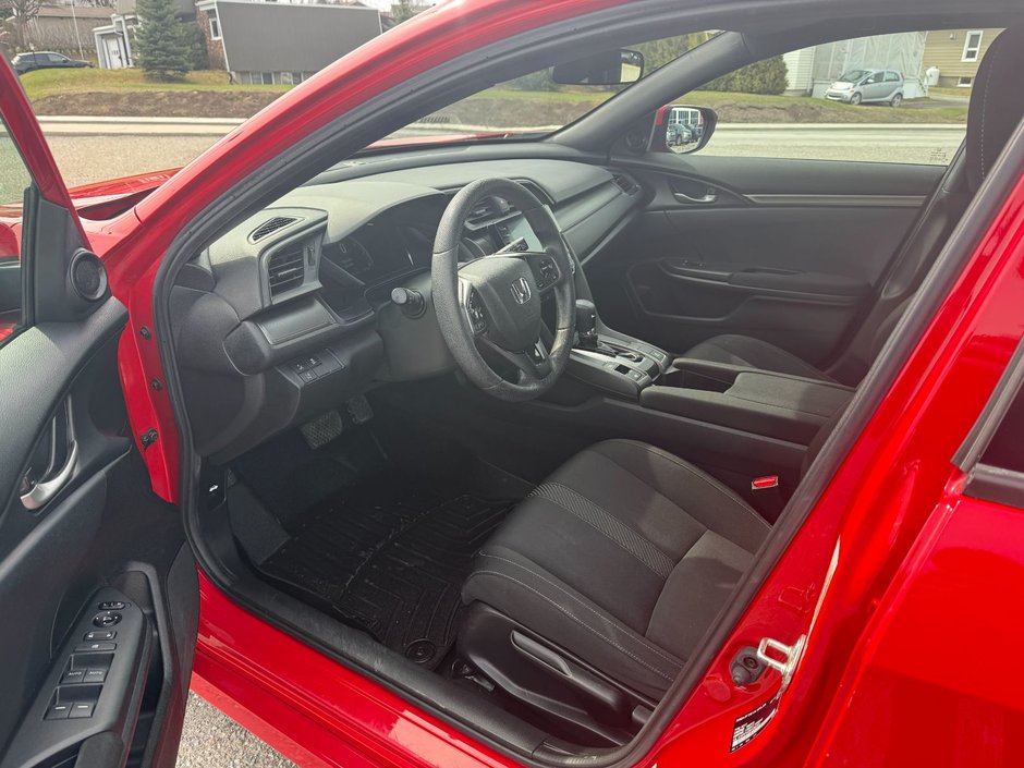 2019 Honda Civic Hatchback LX-12