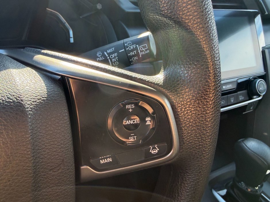 Honda Civic Hatchback LX 2020-15