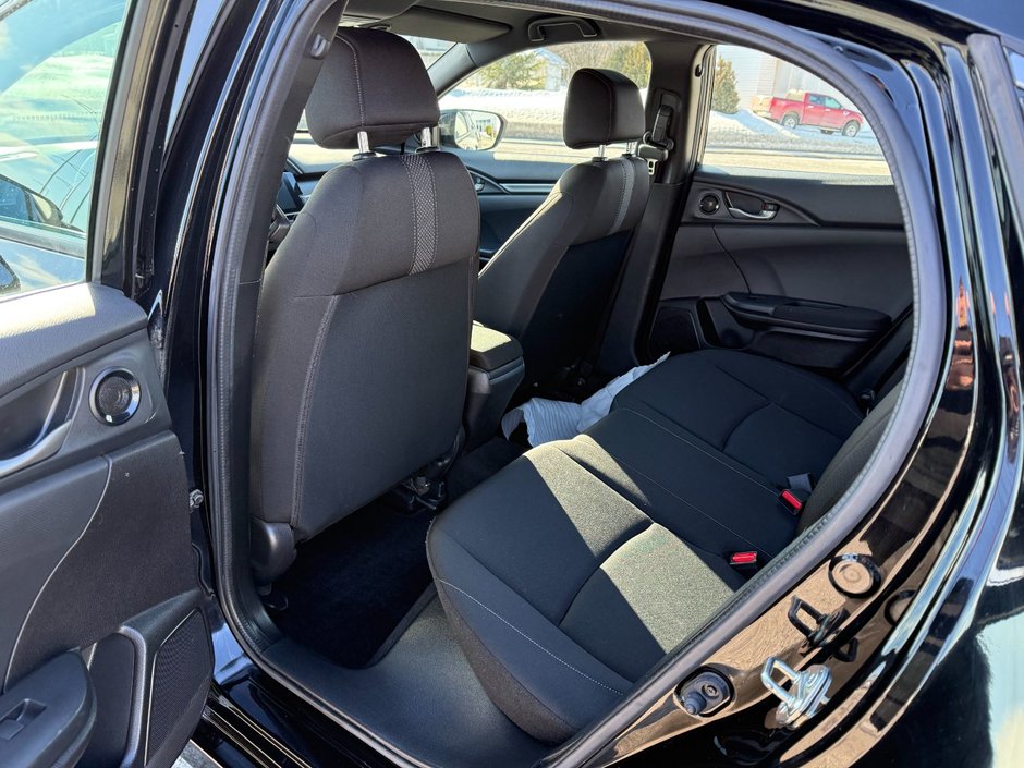 Honda Civic Hatchback LX 2020-11