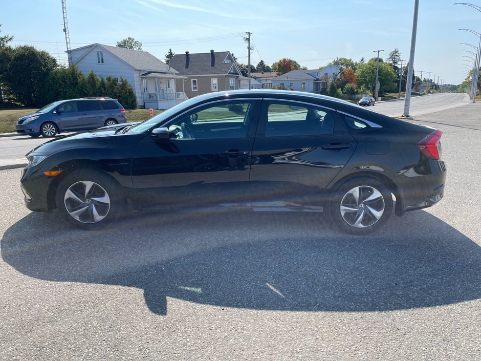 Honda CIVIC LX  2020-7