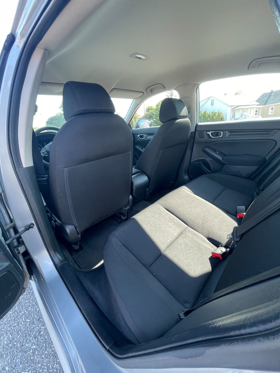 2022 Honda CIVIC LX-12