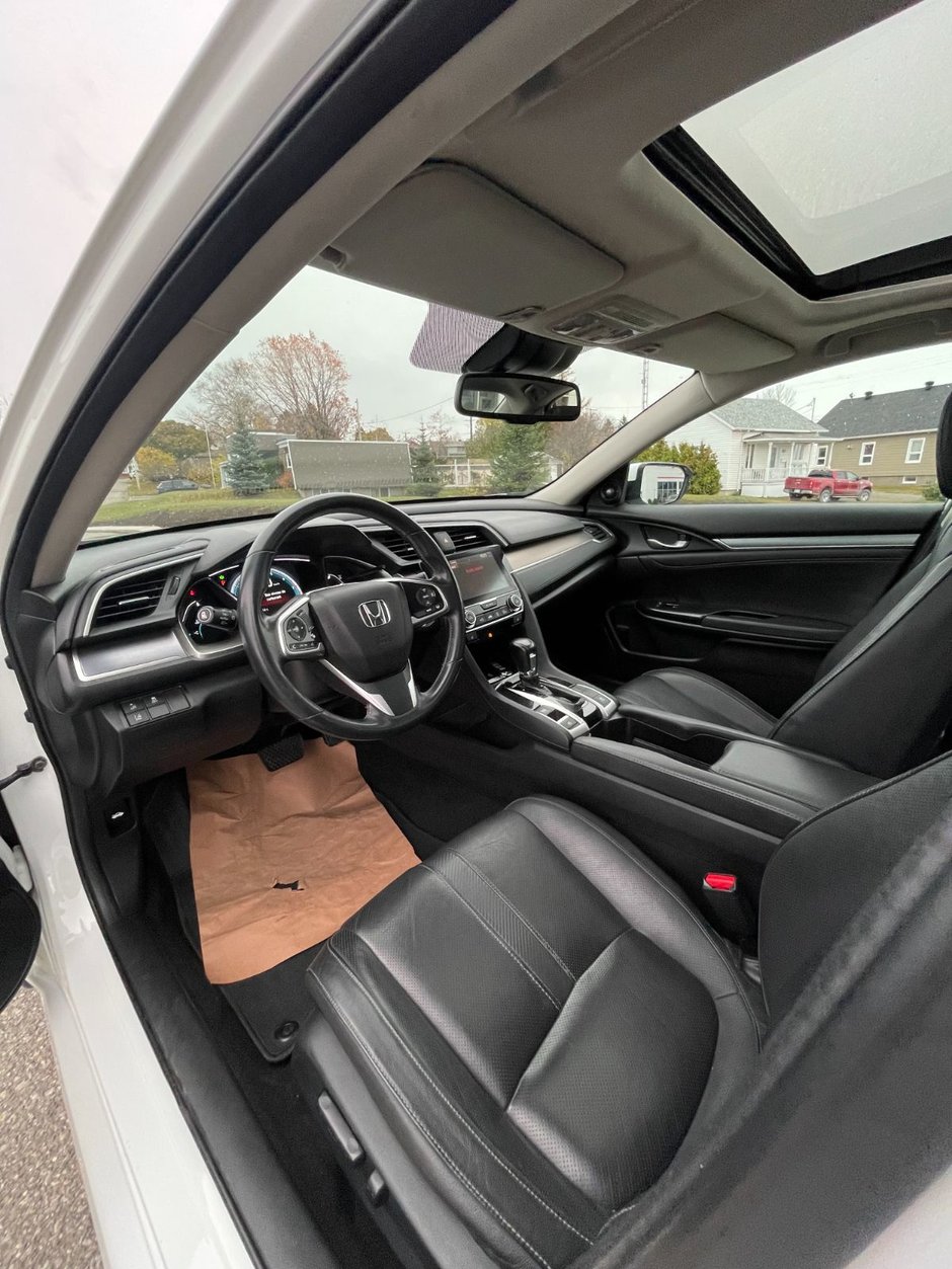2017 Honda Civic Sedan Touring-14