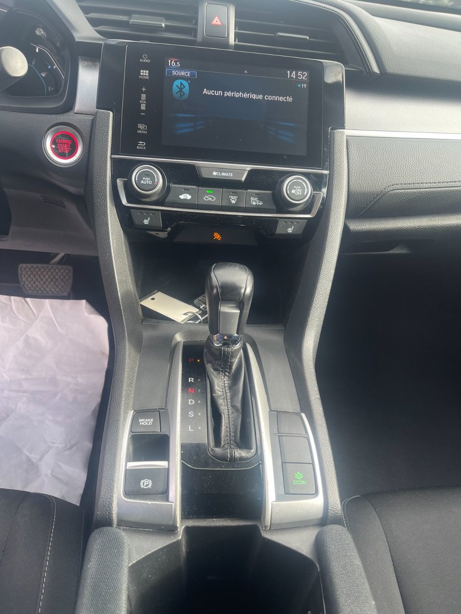 Honda Civic Sedan SE 2018-11