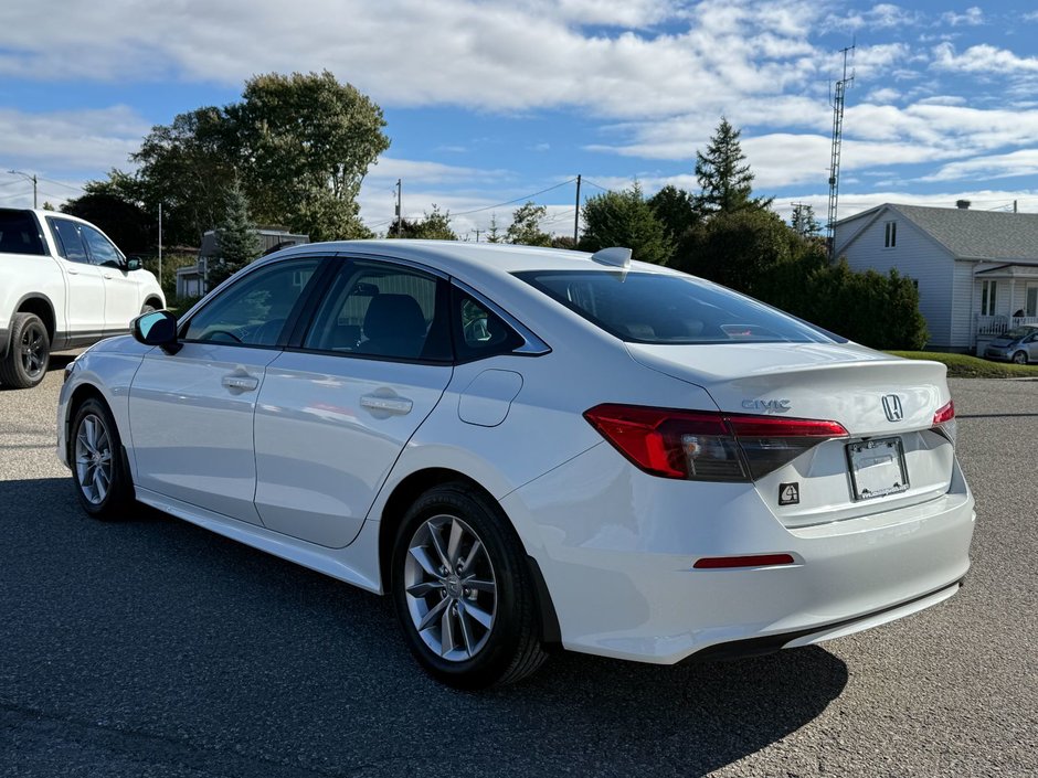 2022 Honda Civic Sedan EX-7