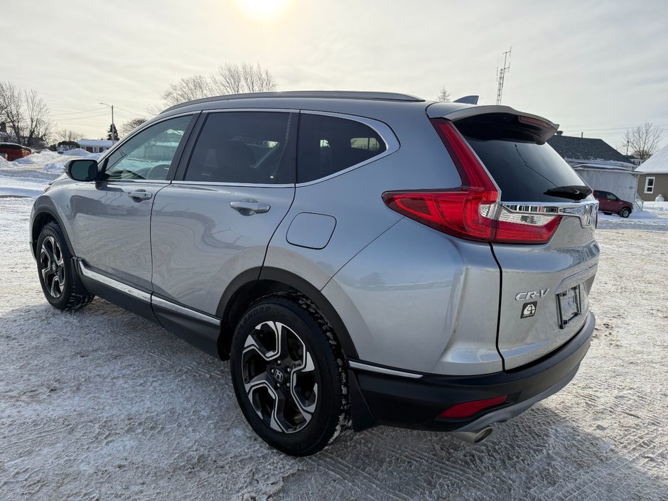 Honda CR-V Touring 2019-8