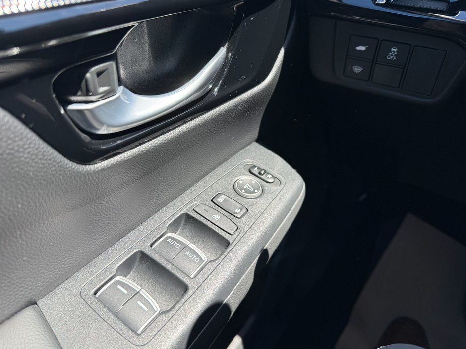 Honda CR-V Sport 2023-13