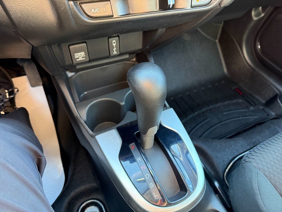 Honda Fit LX 2020-17