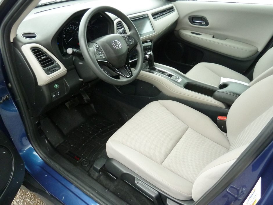 2016 Honda HR-V LX AWD-18