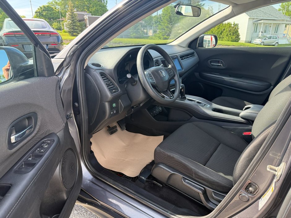 Honda HR-V LX 2017-12