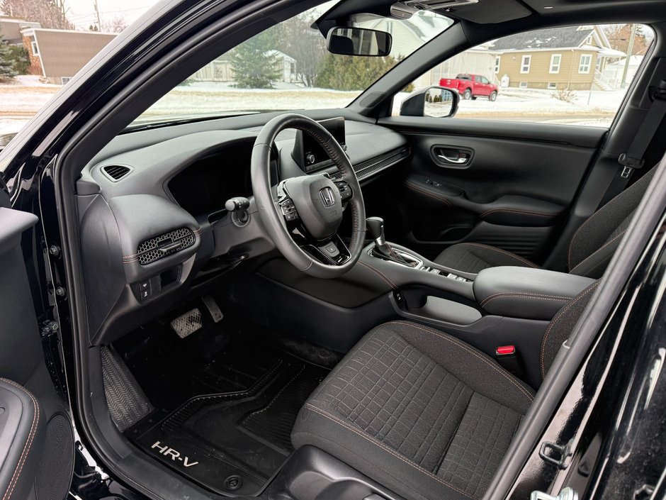 2025 Honda HR-V Sport-10