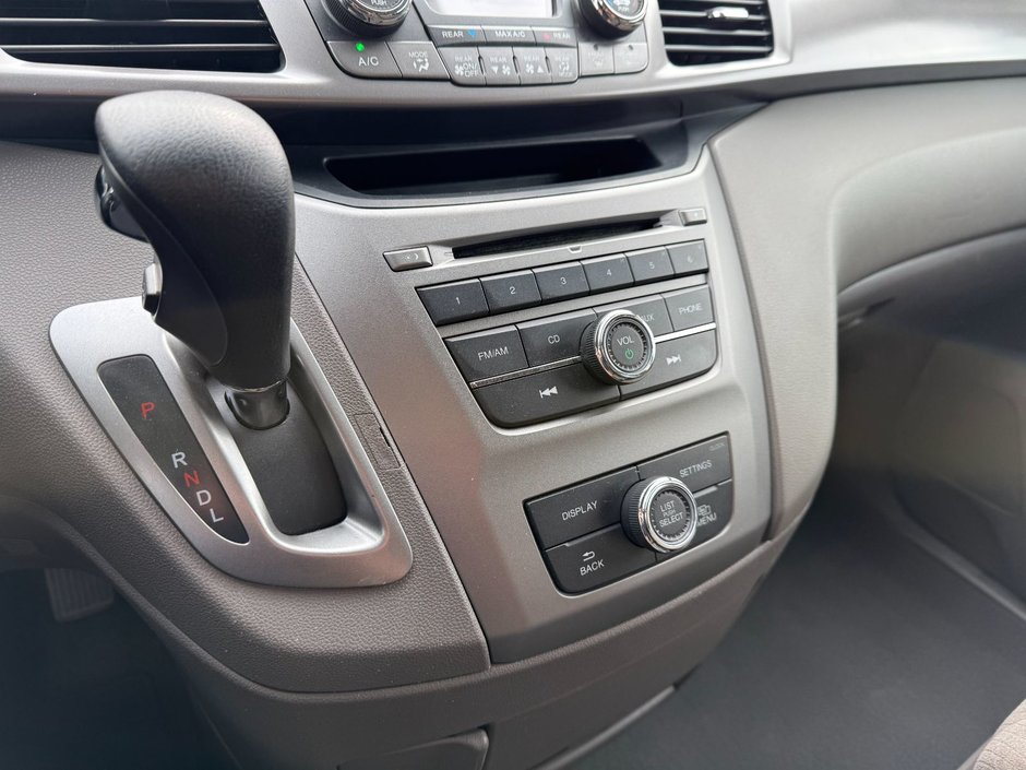 2016 Honda Odyssey SE-19