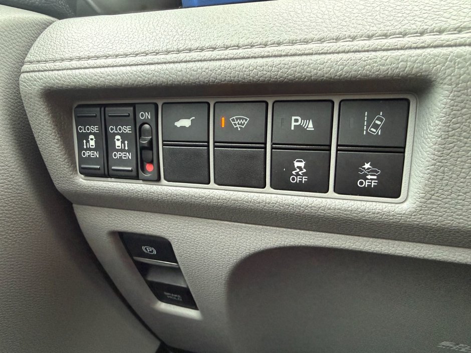 2018 Honda Odyssey Touring-19