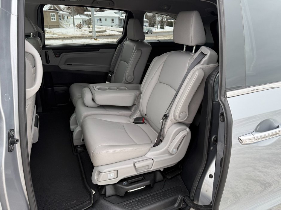 2018 Honda Odyssey Touring-12