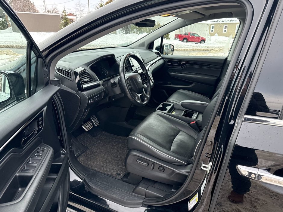 2022 Honda Odyssey Touring-11