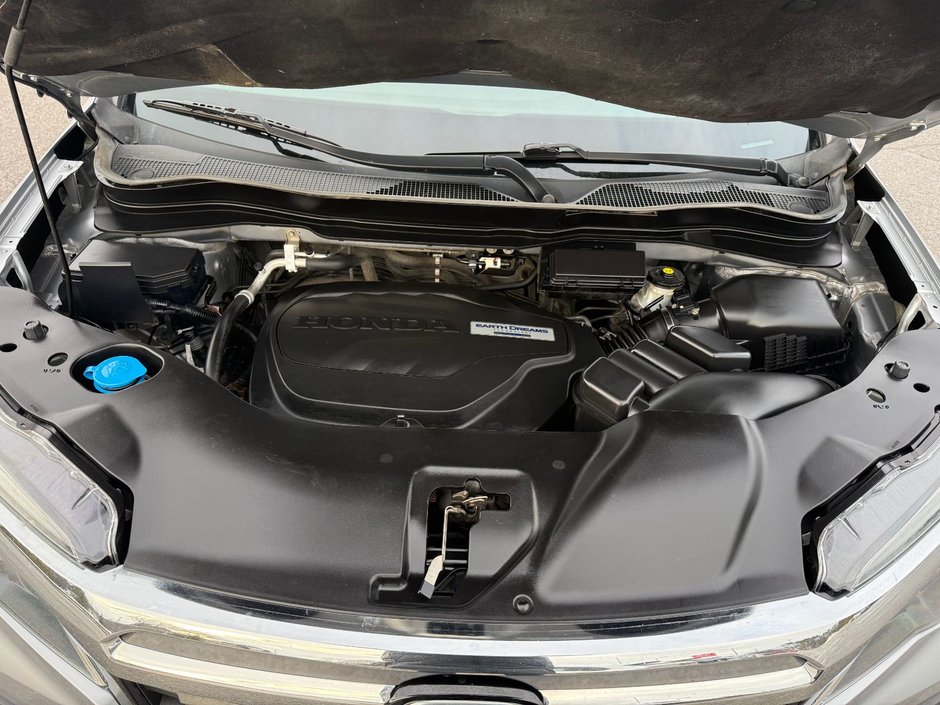 2017 Honda Ridgeline Sport-2