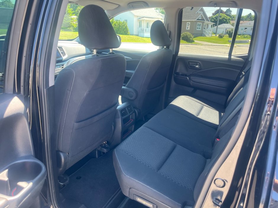 2018 Honda Ridgeline Sport AWD-23