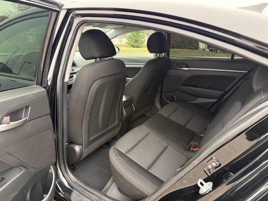 Hyundai Elantra GL 2017-11