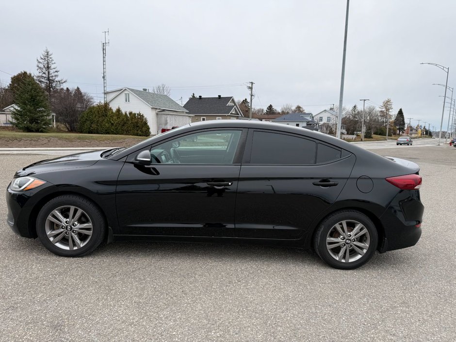 Hyundai Elantra GL 2017-9