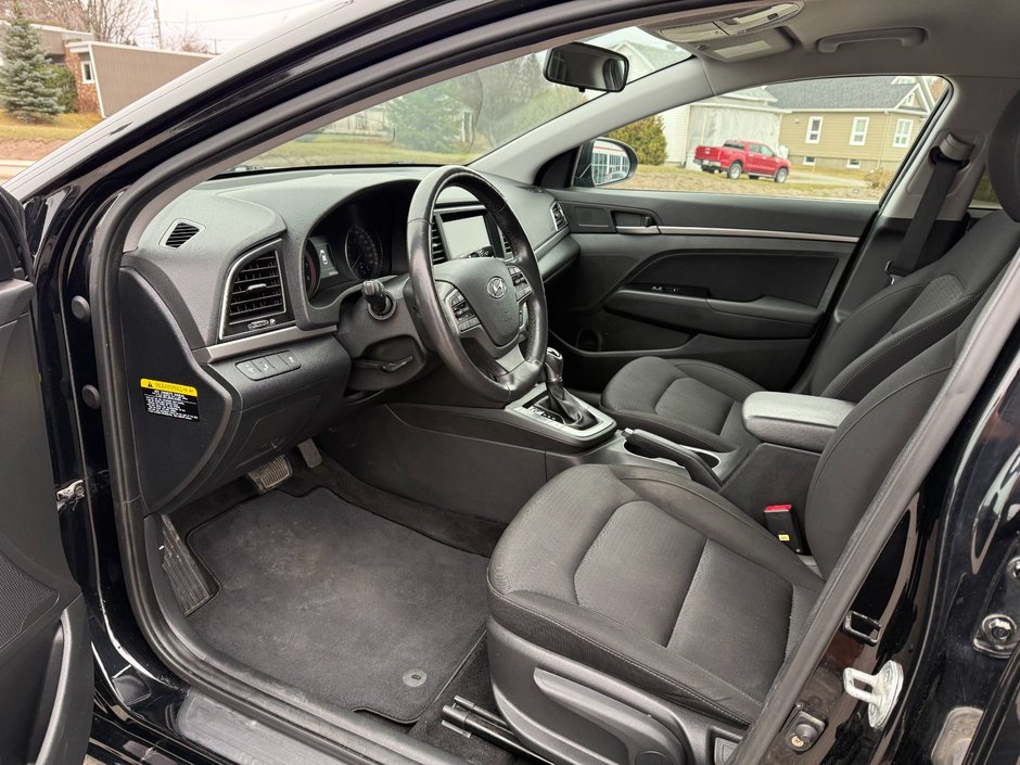 Hyundai Elantra GL 2017-12