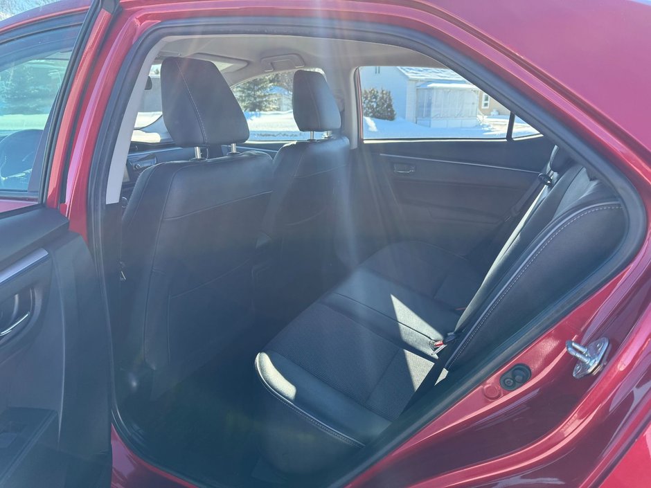 Toyota Corolla S 2015-10