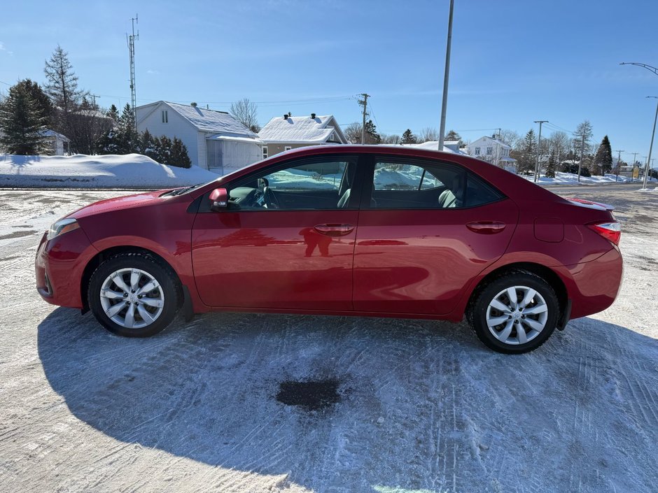 Toyota Corolla S 2015-9