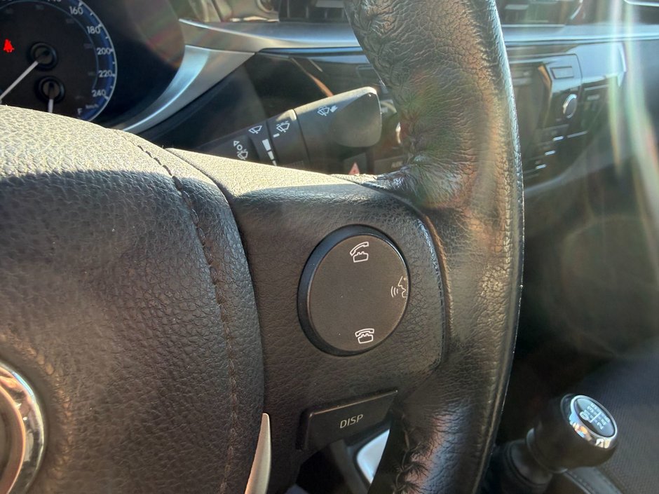 Toyota Corolla S 2015-15