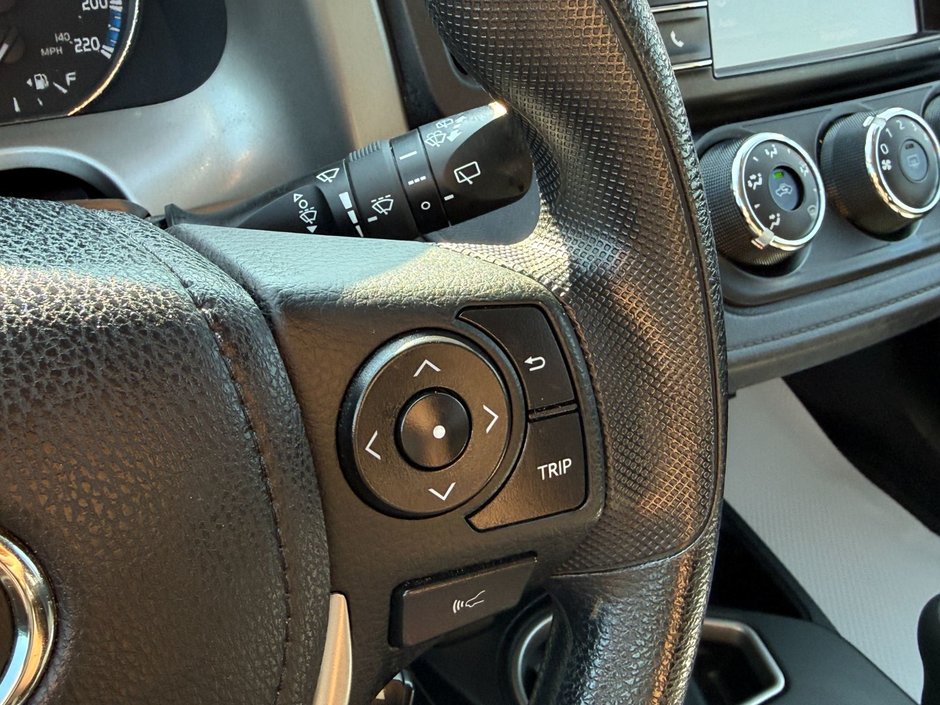 Toyota RAV4 LE 2018-14