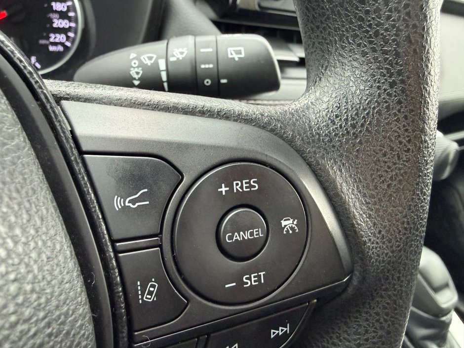 Toyota RAV4 LE 2019-15