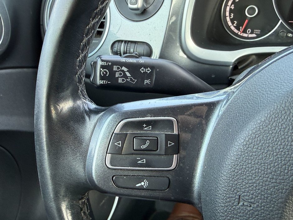 Volkswagen Beetle Convertible Comfortline 2014-13