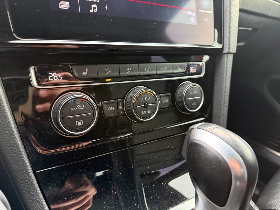 2019 Volkswagen Golf GTI-13