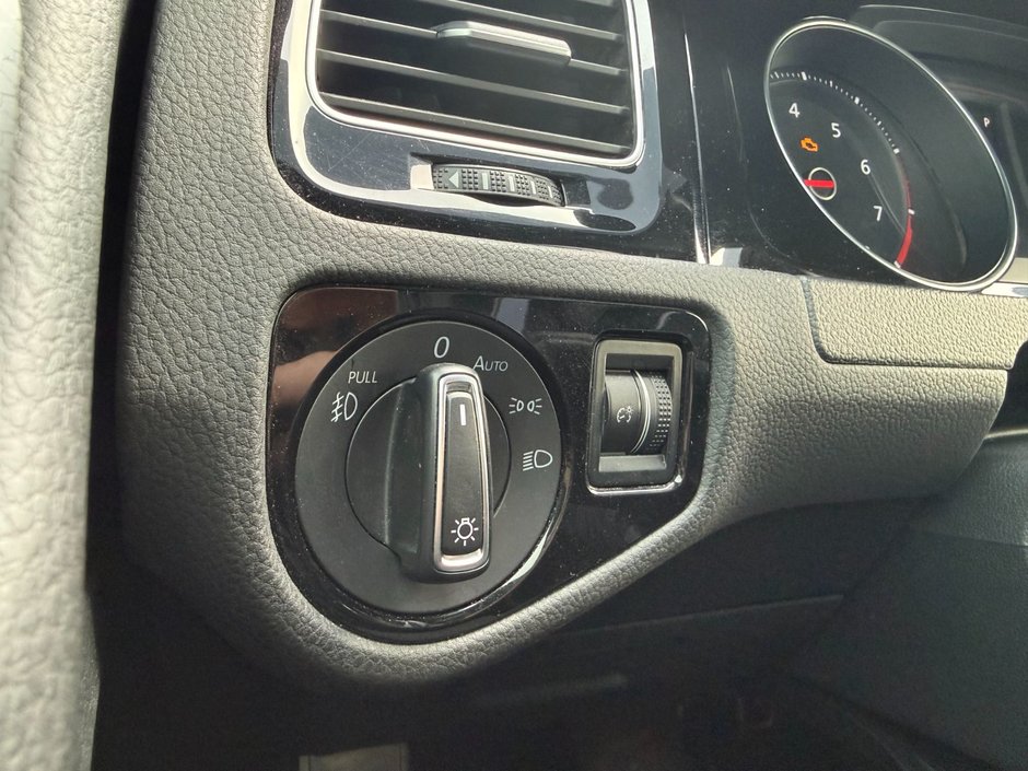 2019 Volkswagen Golf GTI-10