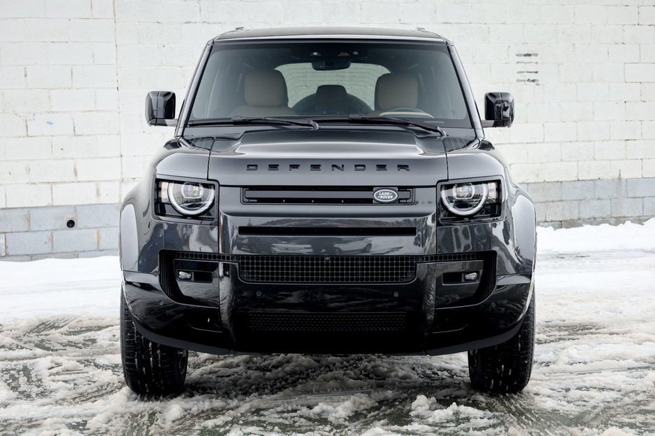 2026 Land Rover Defender 110 Mild Hybrid X-Dynamic SE-6