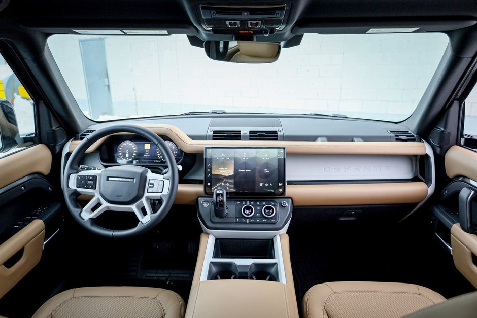 2026 Land Rover Defender 110 Mild Hybrid X-Dynamic SE-21