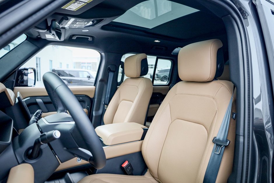 2026 Land Rover Defender 110 Mild Hybrid X-Dynamic SE-11