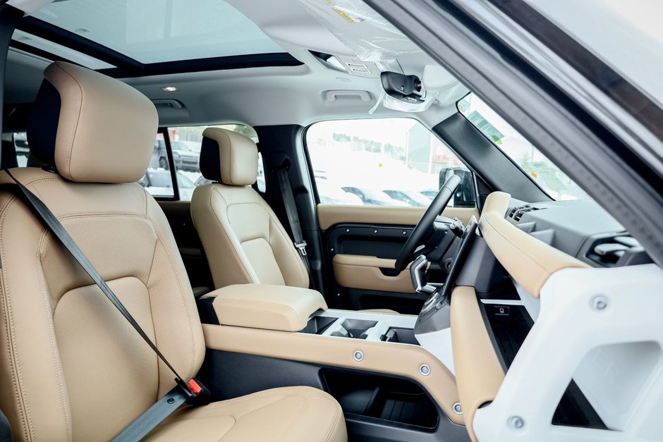 2026 Land Rover Defender 110 S-16