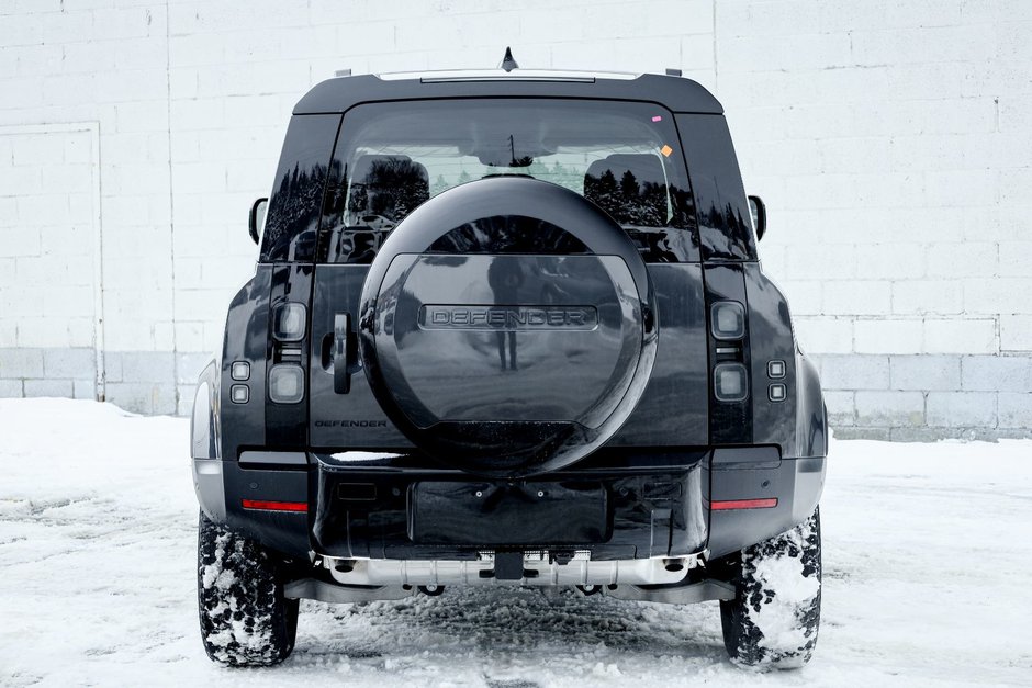 2026 Land Rover Defender 110 S-9