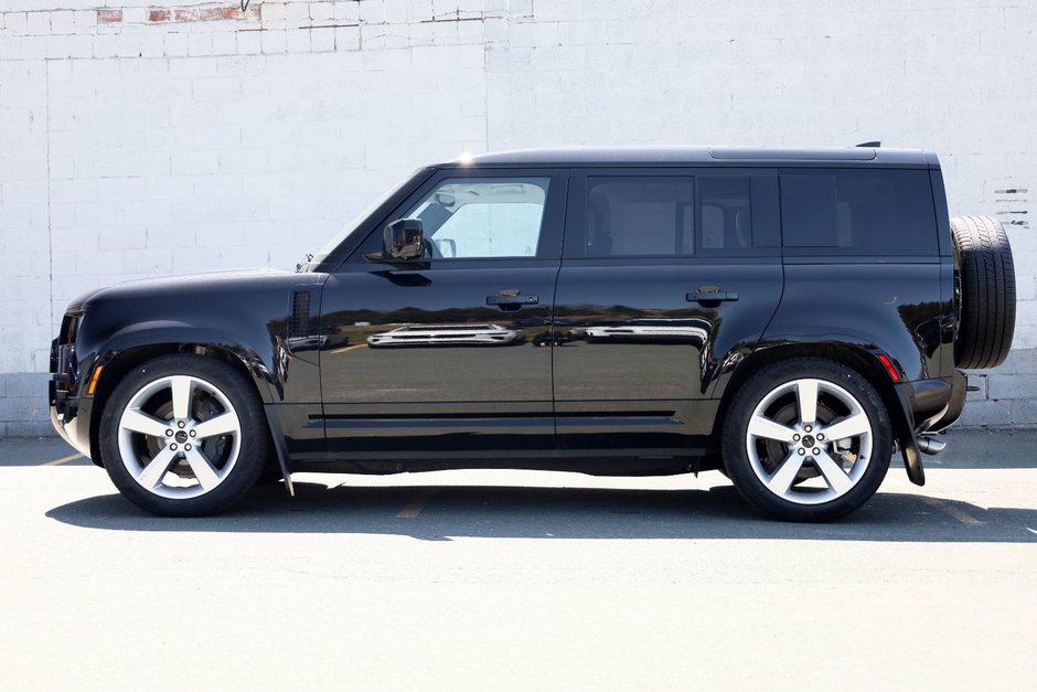 2026 Land Rover Defender 110 X-Dynamic SE-0