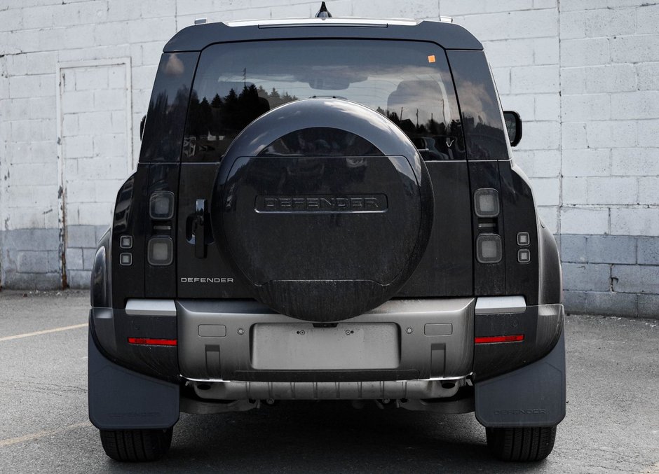 2026 Land Rover Defender 110 S-7