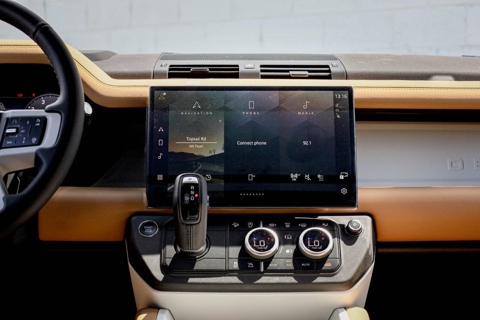 2026 Land Rover Defender 110 S-14