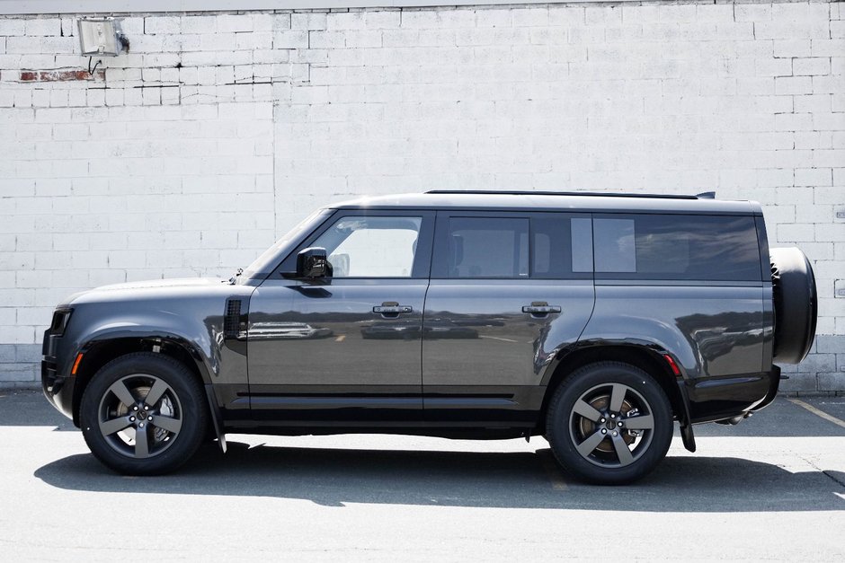 2026 Land Rover Defender 130 X-Dynamic SE-0