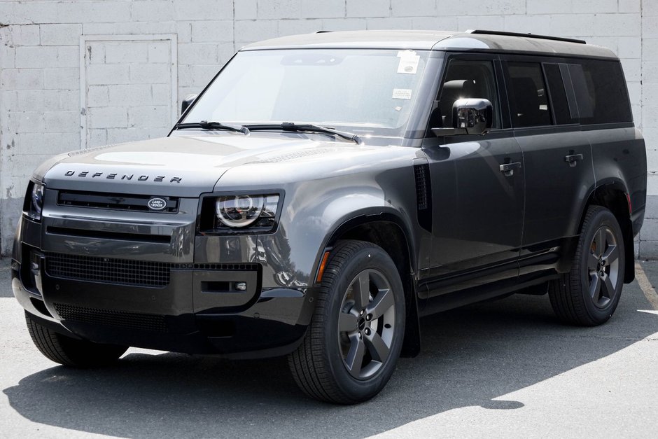 2026 Land Rover Defender 130 X-Dynamic SE-5